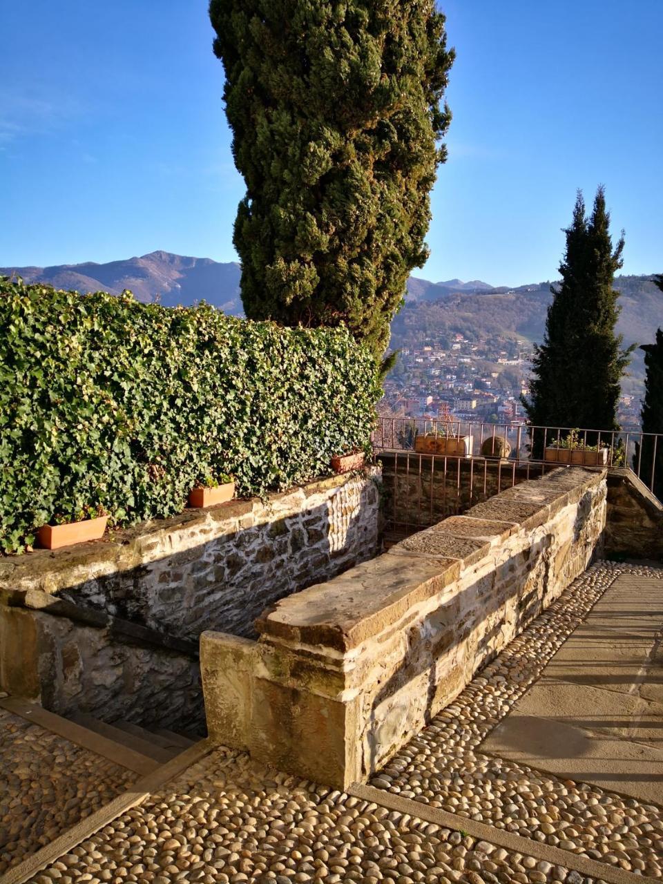 B&B Dimora Delle Donnole Bergamo Alta エクステリア 写真